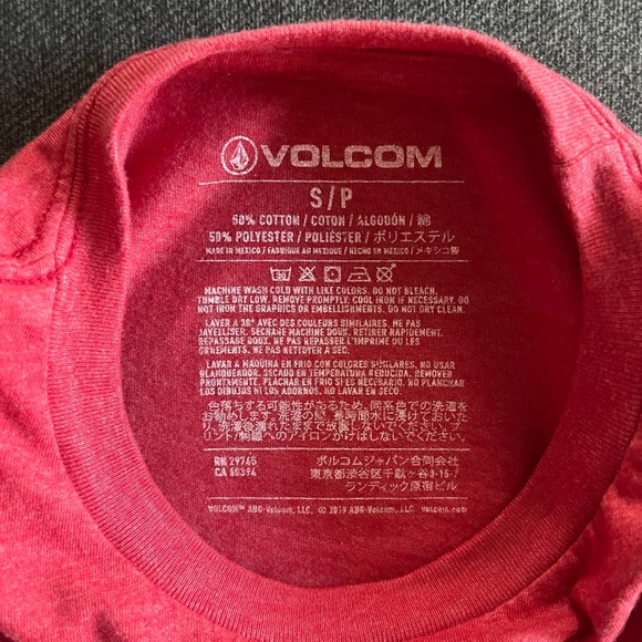 Small Red Volcom tee-shirt - Picture 3 of 4